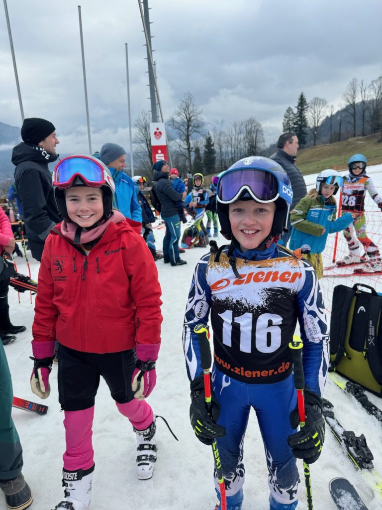 Zwei Ski-Wölfe haben sich für die DSV Schülercup U12 Finals 2023/2024 qualifiziert.